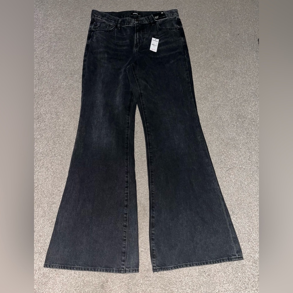 NWT Express Women Mid Rise Washed Black '70s Flare Jeans